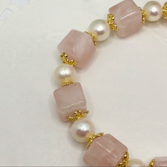 Nature Rose Quartz Pearl bracelet - Picture 5 of 11